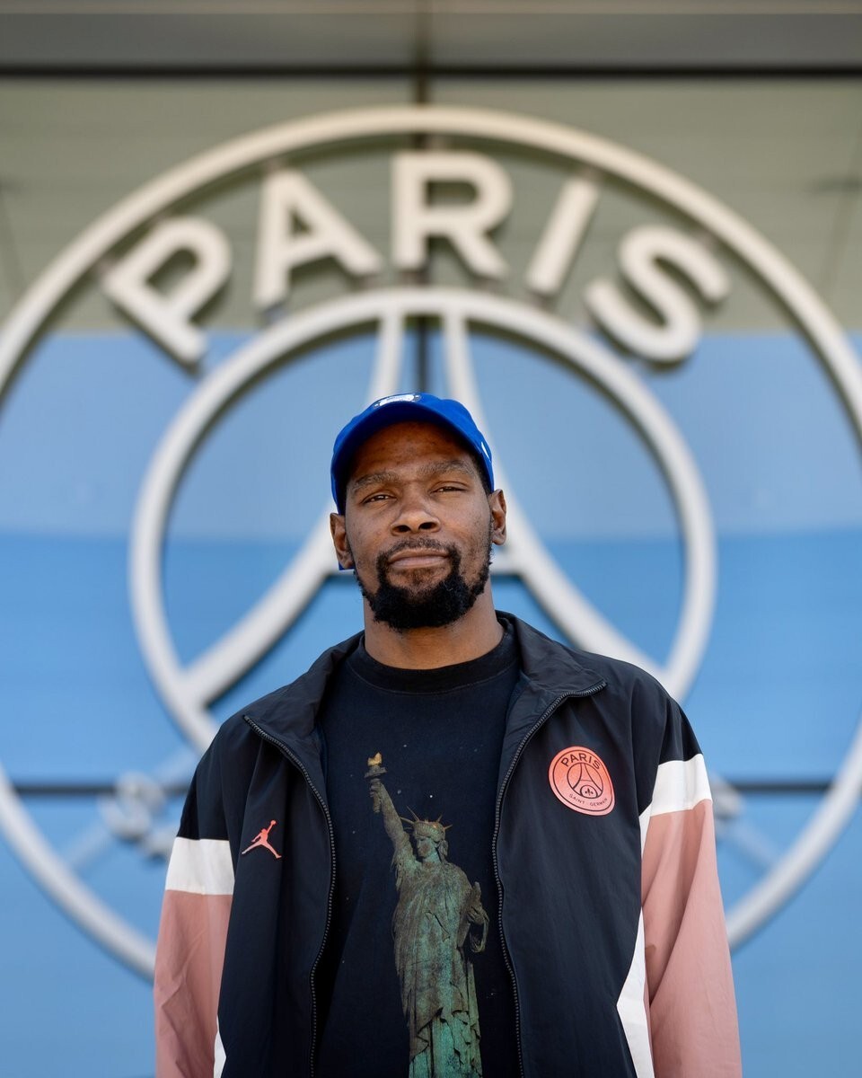 华盛顿奇才队长鼓劲-冲刺阶段巴黎圣日耳曼战术微调——CBA季后赛节点到来，气氛紧张，团队化学反应显著的简单介绍